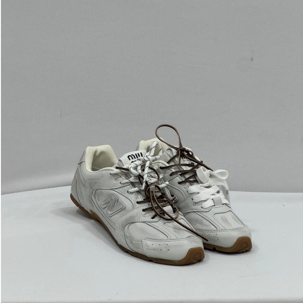 NB miu miu grey