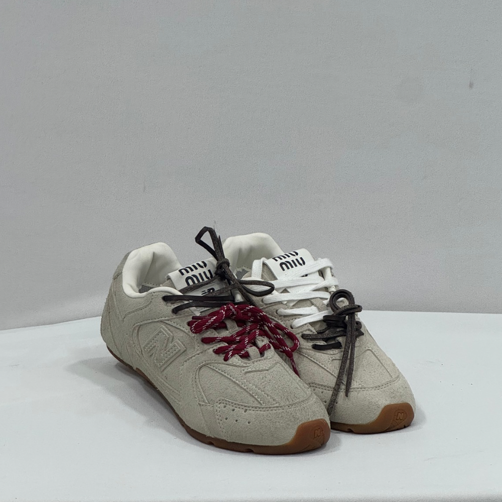 NB miu miu beige