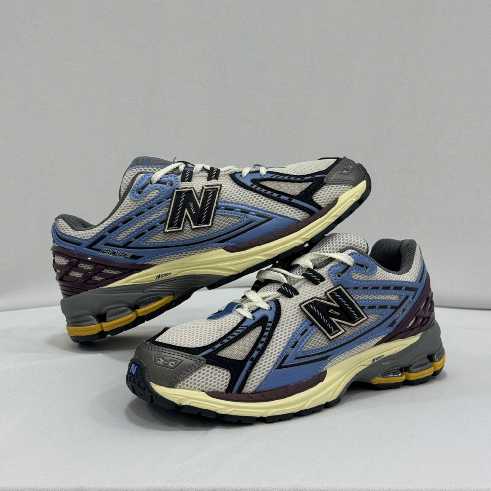 NB 1906 R Blue Moonbeam - Image 2