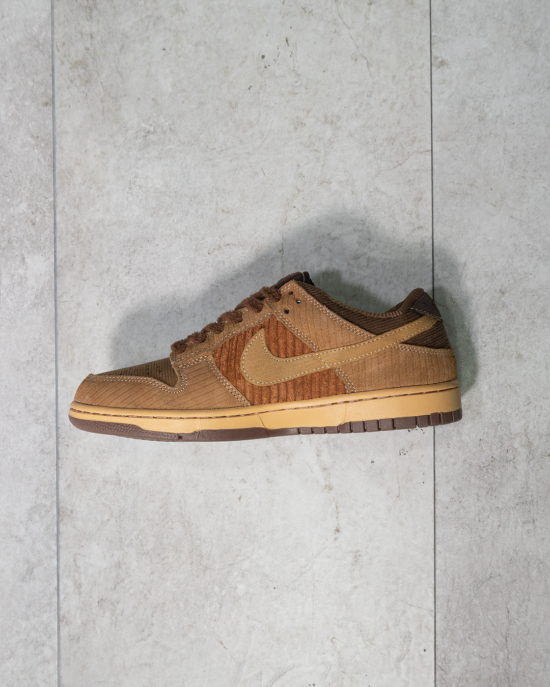 Dunk Low Premium Brown Corduroy - Image 2