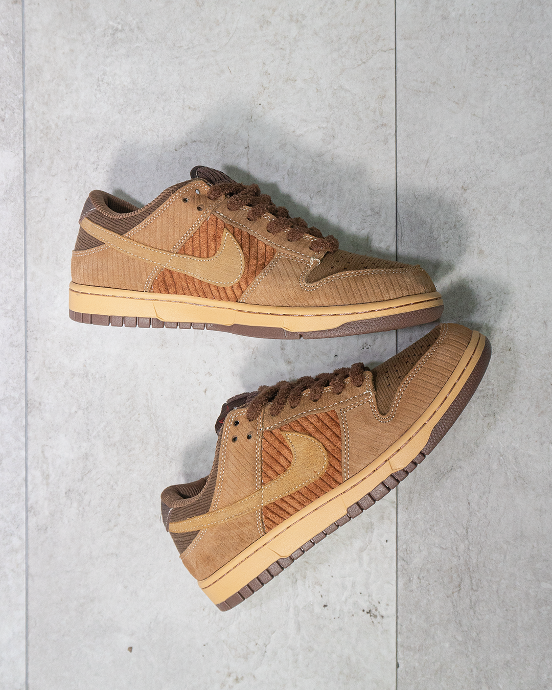 Dunk Low Premium Brown Corduroy - Image 4