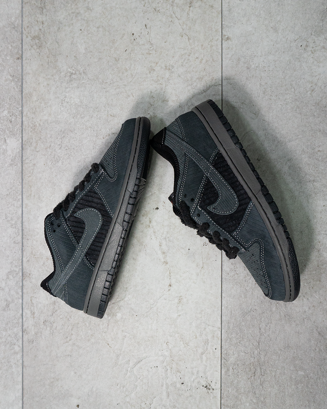 Dunk Low Premium Black Corduroy - Image 4