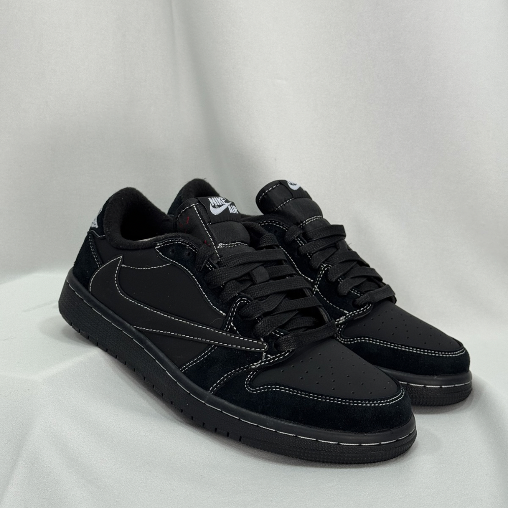 Travis Scott phantom Low