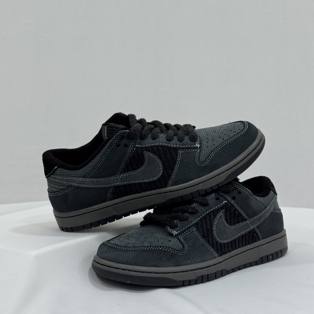 Dunk Low Premium Black Corduroy - Image 2