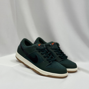 Nike Dunk Low pro verde oliva