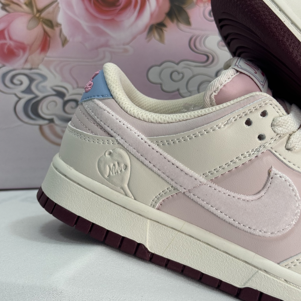 Sb dunk San Valentine - Image 2