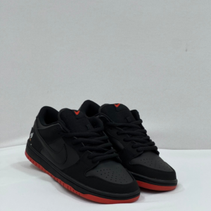 Dunk Low SB Black Pigeon