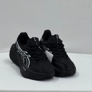 Asics Supersblast negra