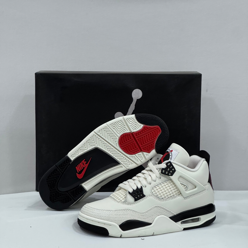 Air Jordan 4 Retro Flight Club - Image 3